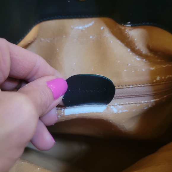 A vintage dark green suede Gucci handle bag! - Picture 6 of 6